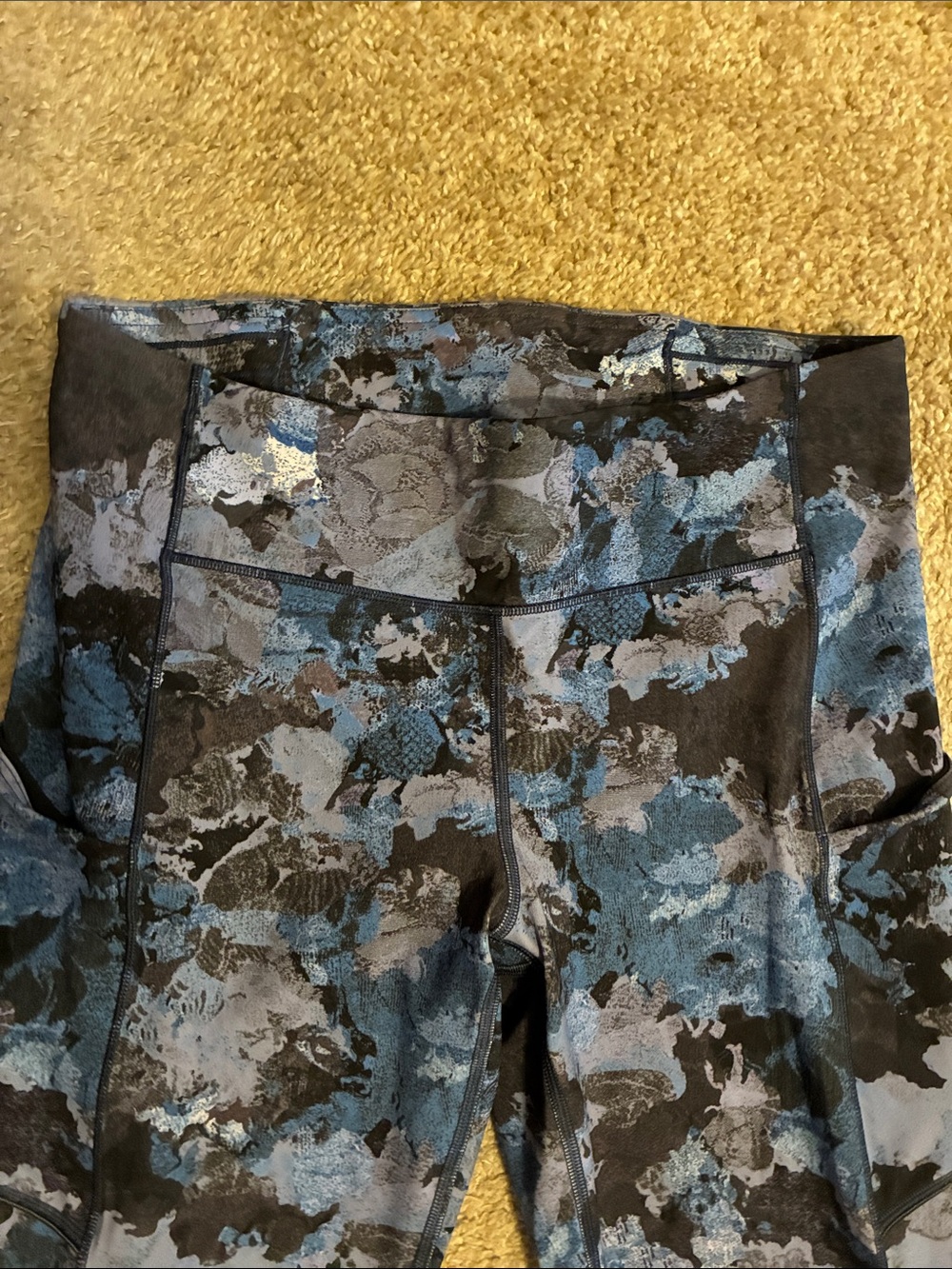 Lululemon Speed Up Tight floral leggings - Picture 4 of 10
